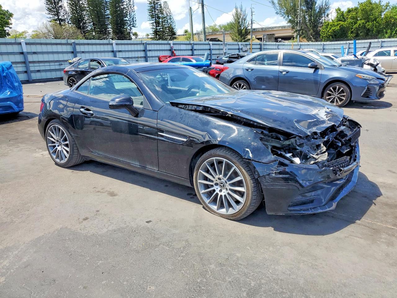 2020 Mercedes-Benz Slc 300 - Image 4