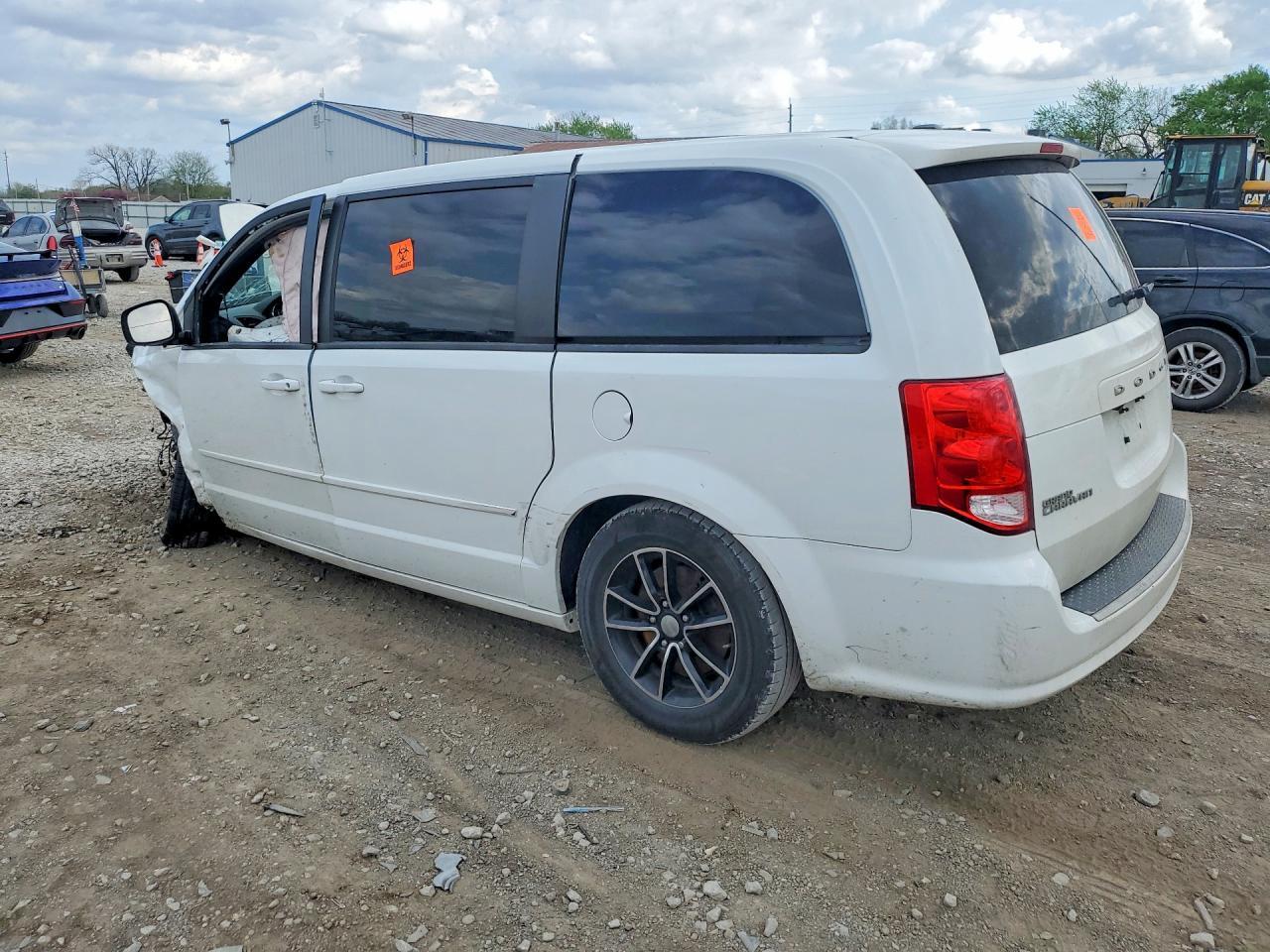 2015 Dodge Grand Caravan R - Фото 2
