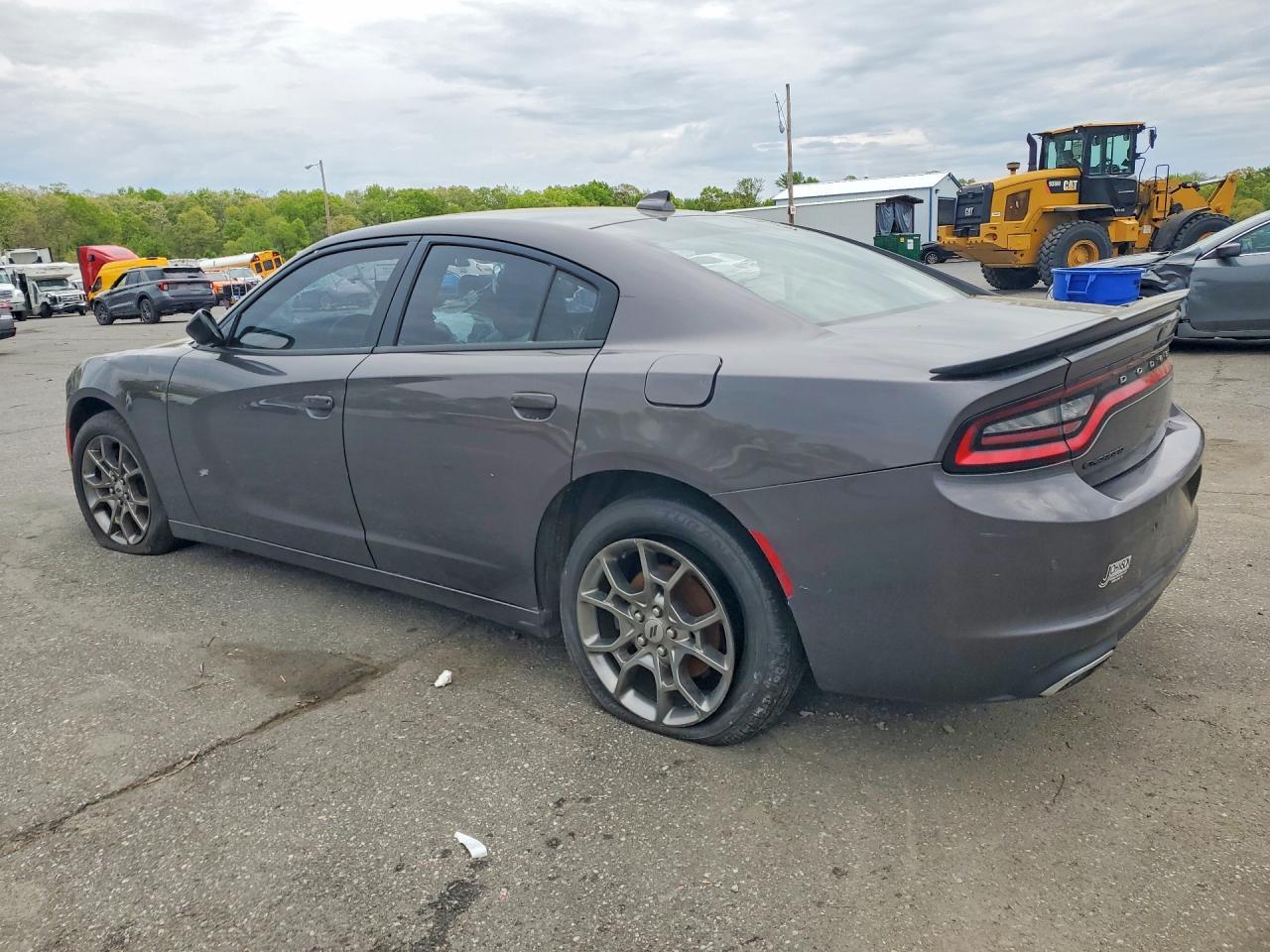 2017 Dodge Charger Sxt - Image 2