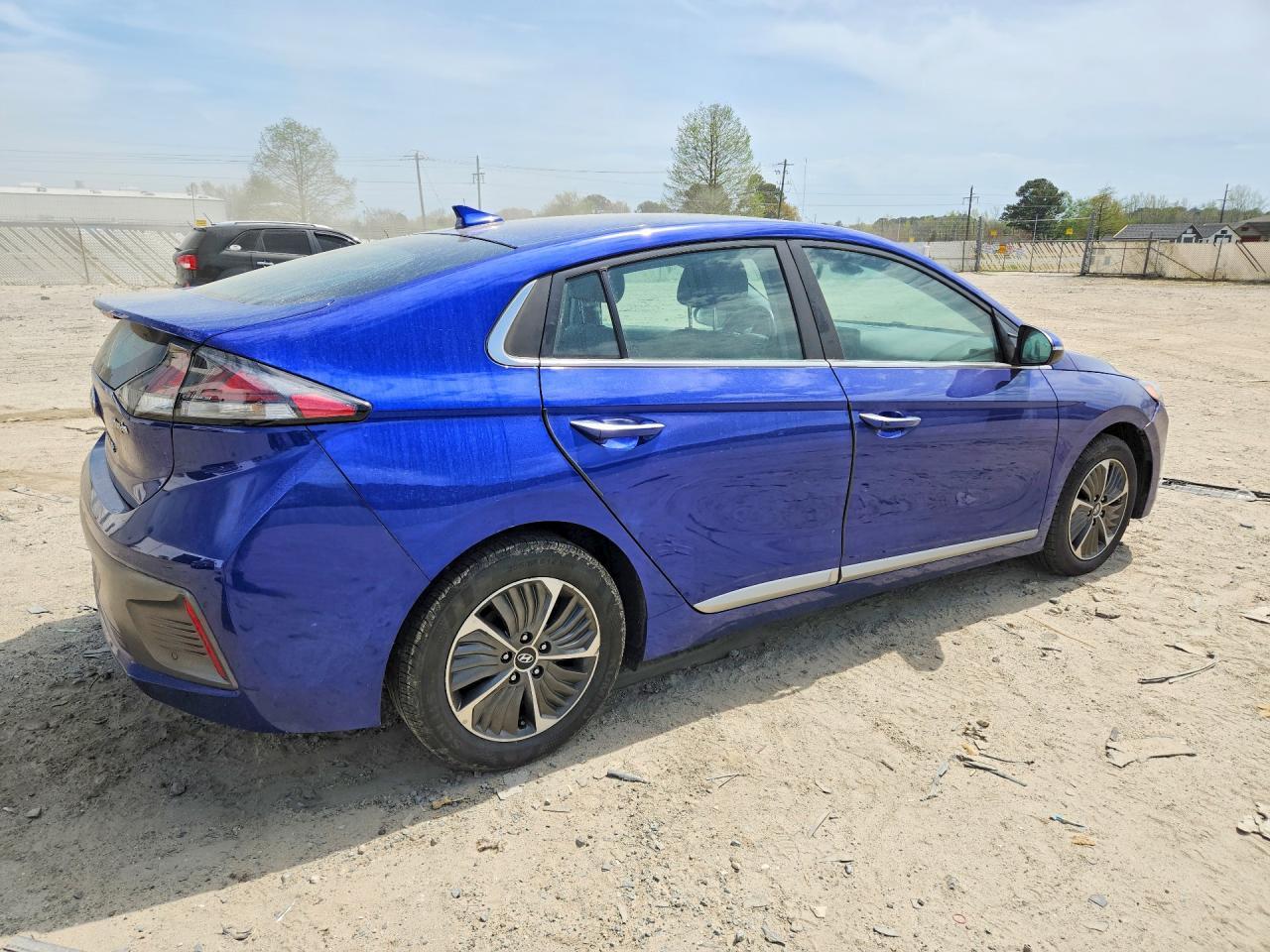 2022 Hyundai Ioniq Limited - Image 3