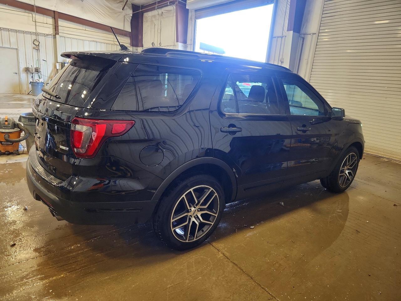 2018 Ford Explorer Sport - Image 3