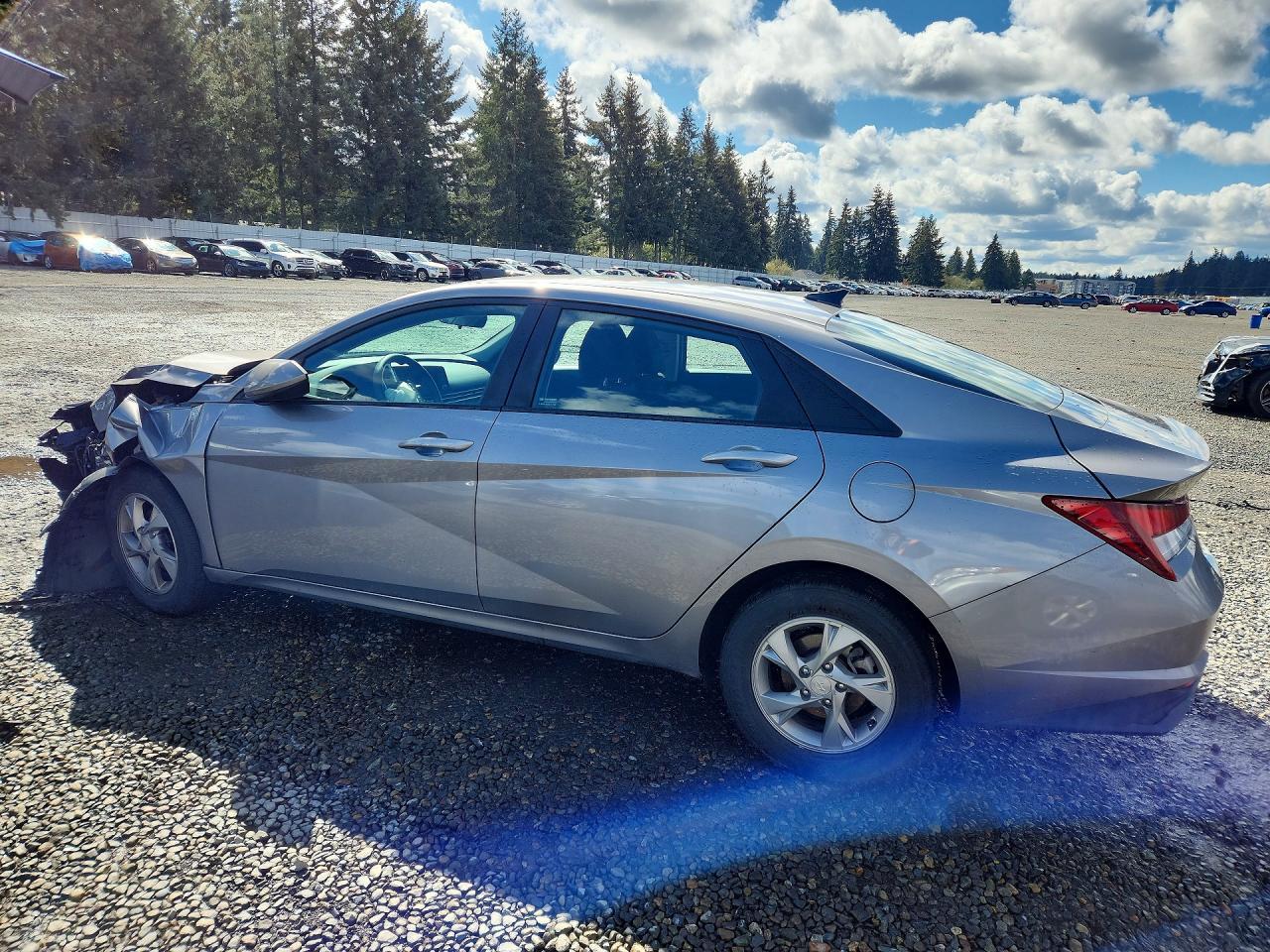 2021 Hyundai Elantra Se - Image 2