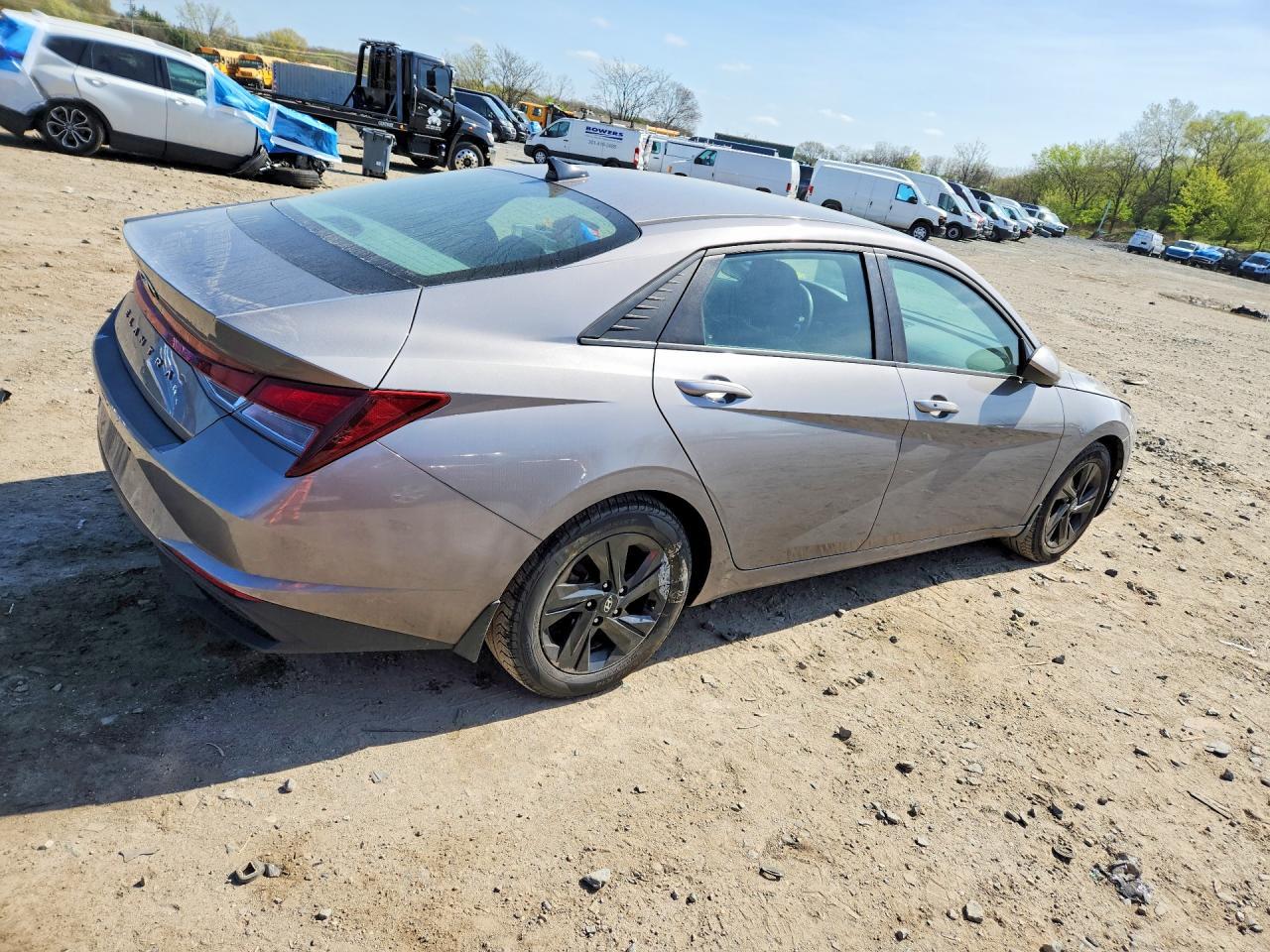 2022 Hyundai Elantra Sel - Image 3