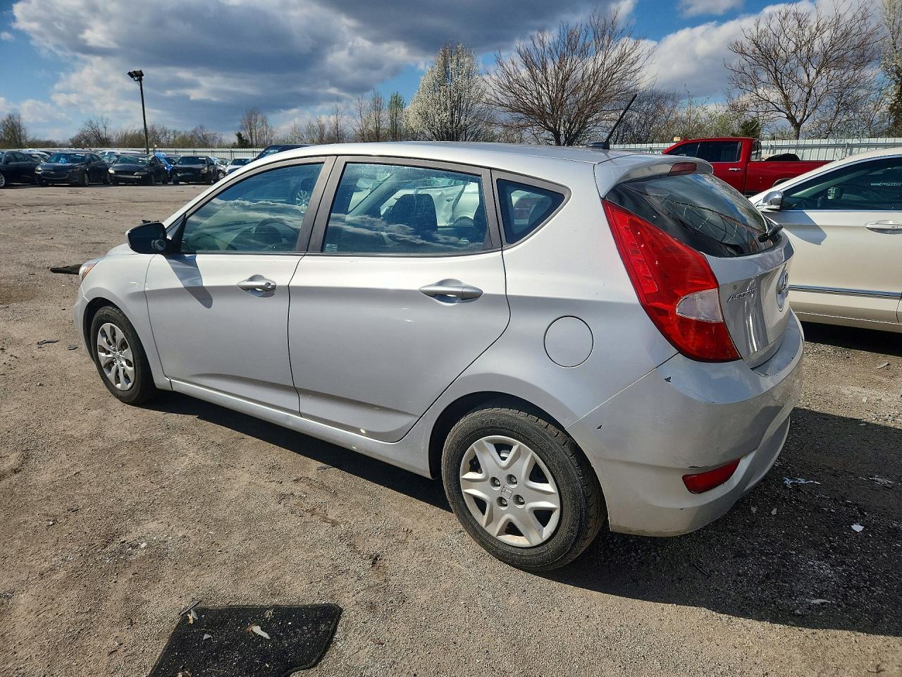 2017 Hyundai Accent Se - Фото 2