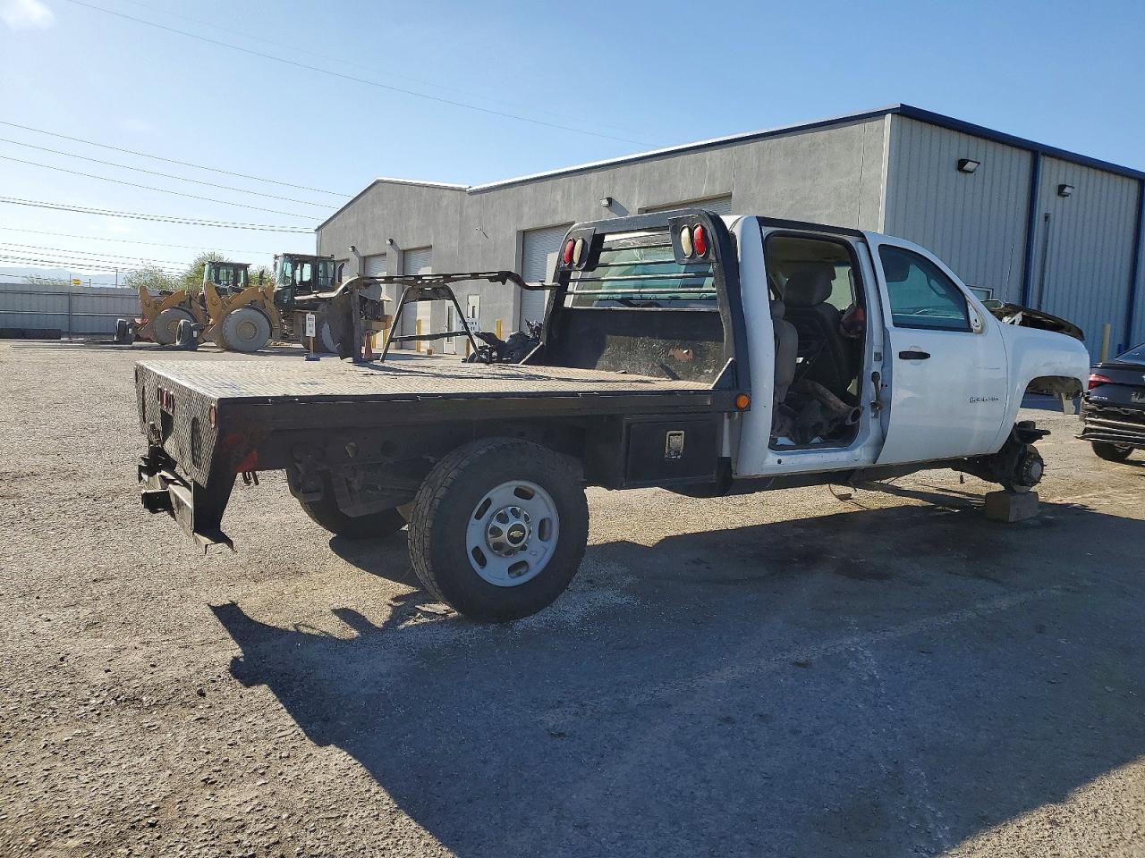 2014 Chevrolet Silverado Flatbed Truck - Фото 4