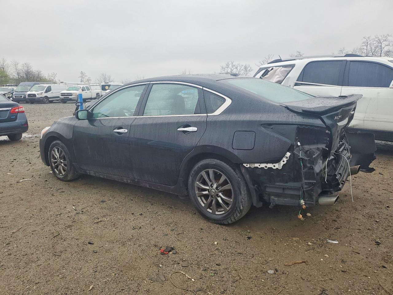 2015 Nissan Altima 2.5 S - Фото 2