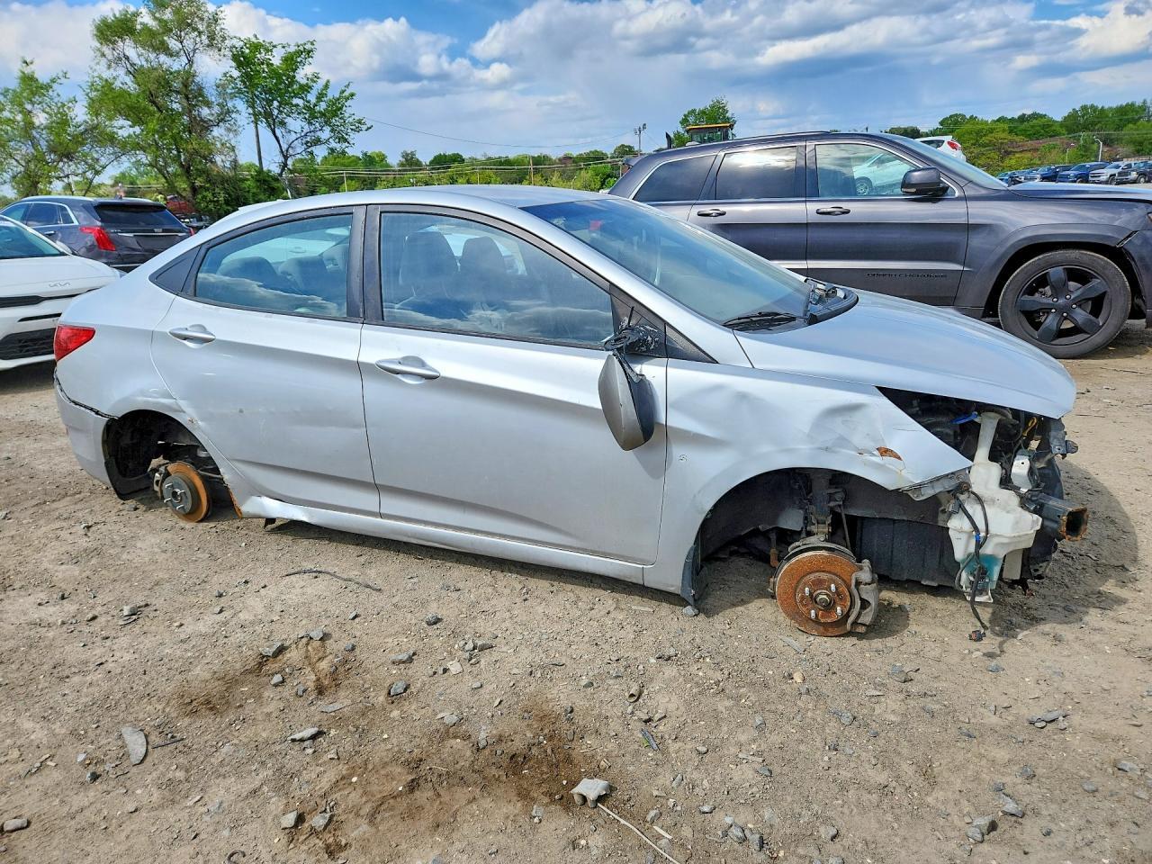 2013 Hyundai Accent Gls - Фото 4