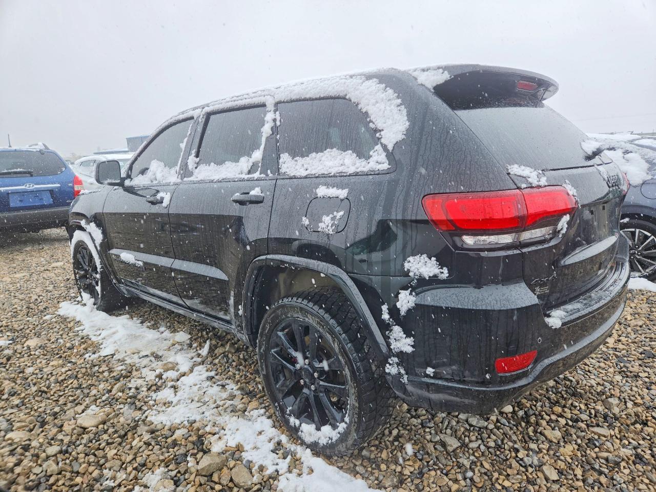 2018 Jeep Grand Cherokee Laredo - Image 2