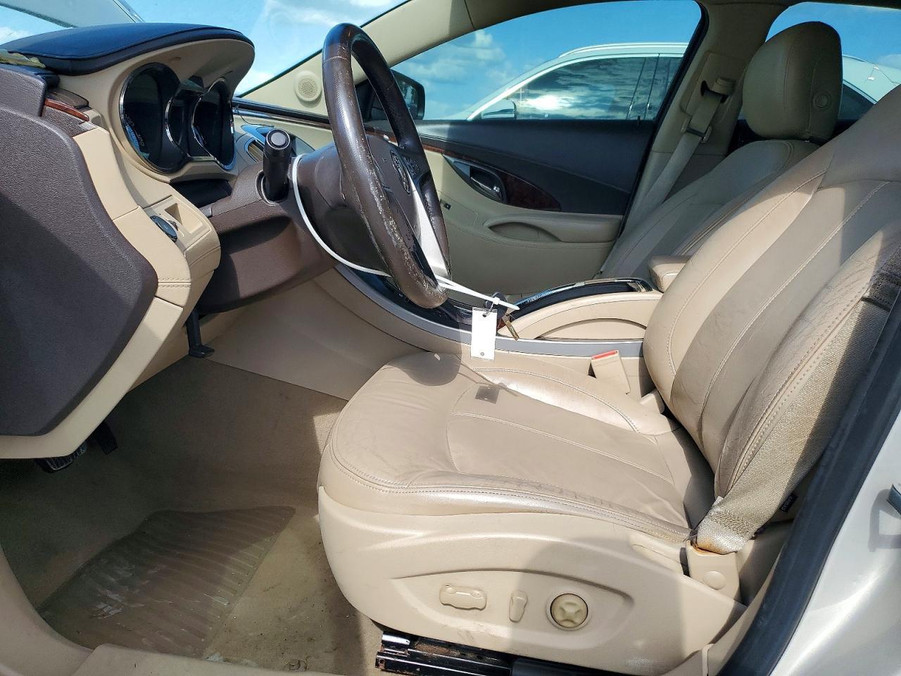 2012 Buick Lacrosse - Image 7