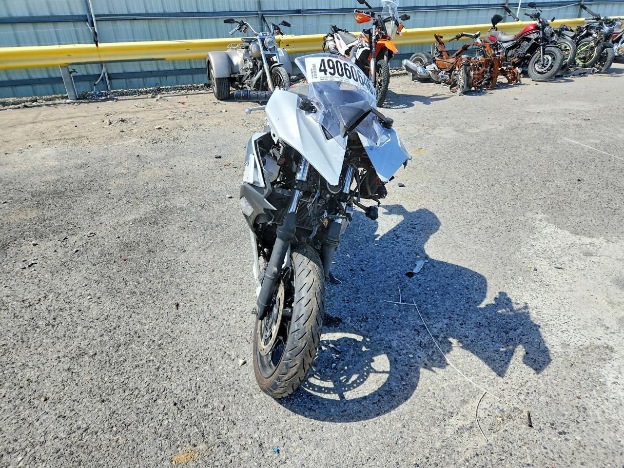 2025 Kawasaki Ex500 - Image 2