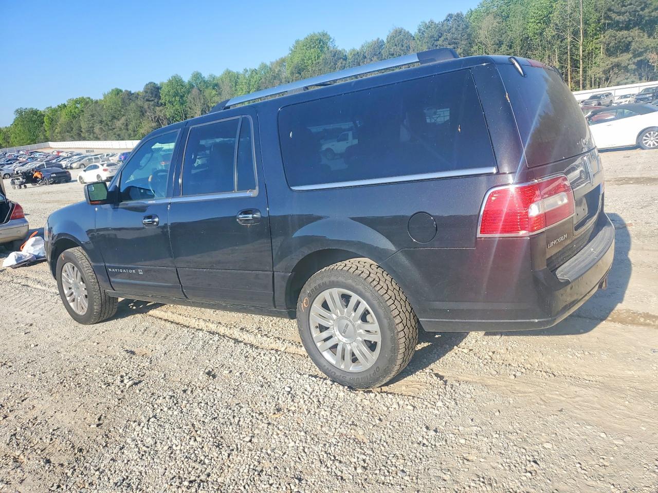 2014 Lincoln Navigator L - Фото 2