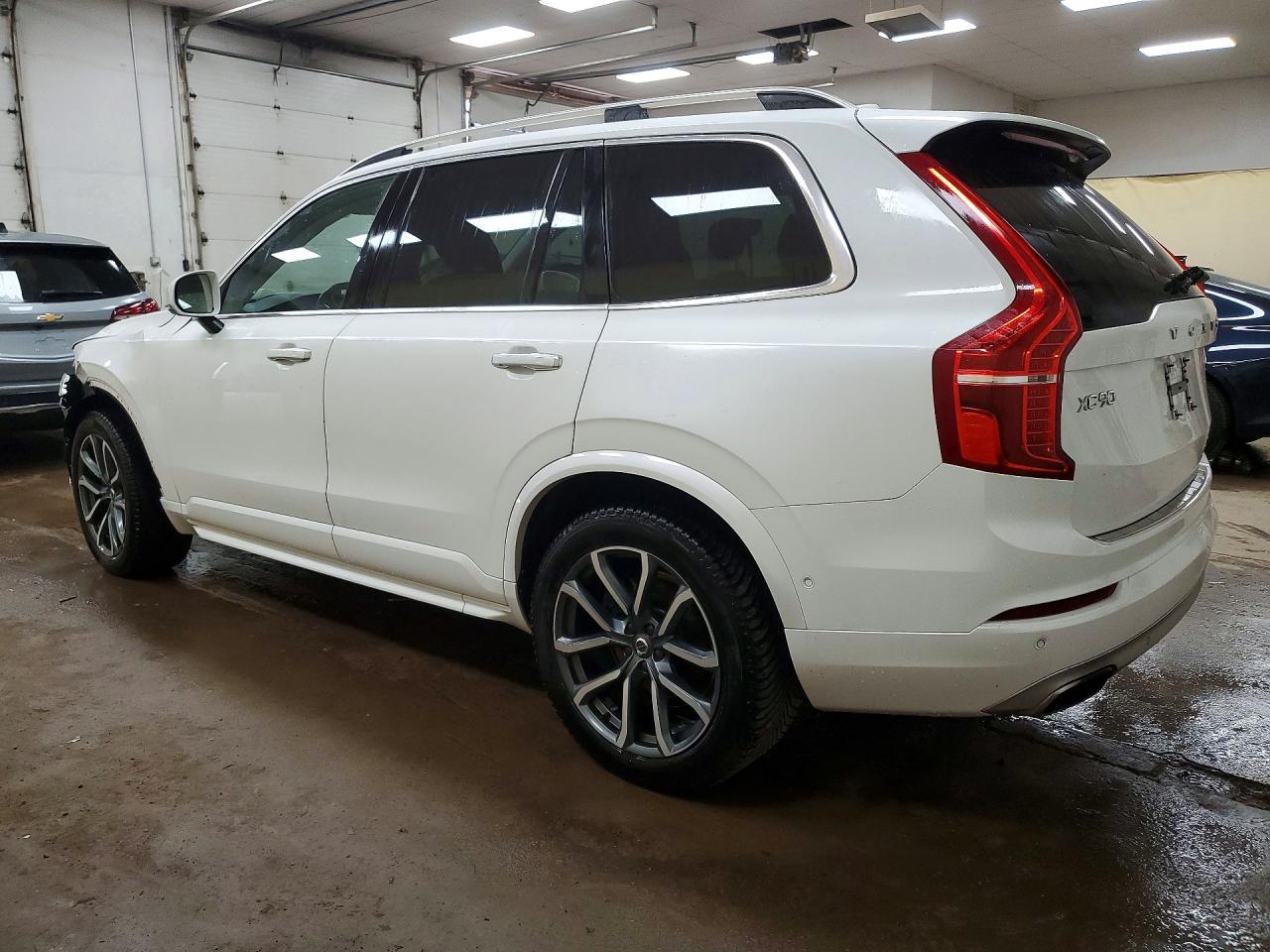 2016 Volvo Xc90 T6 - Image 2