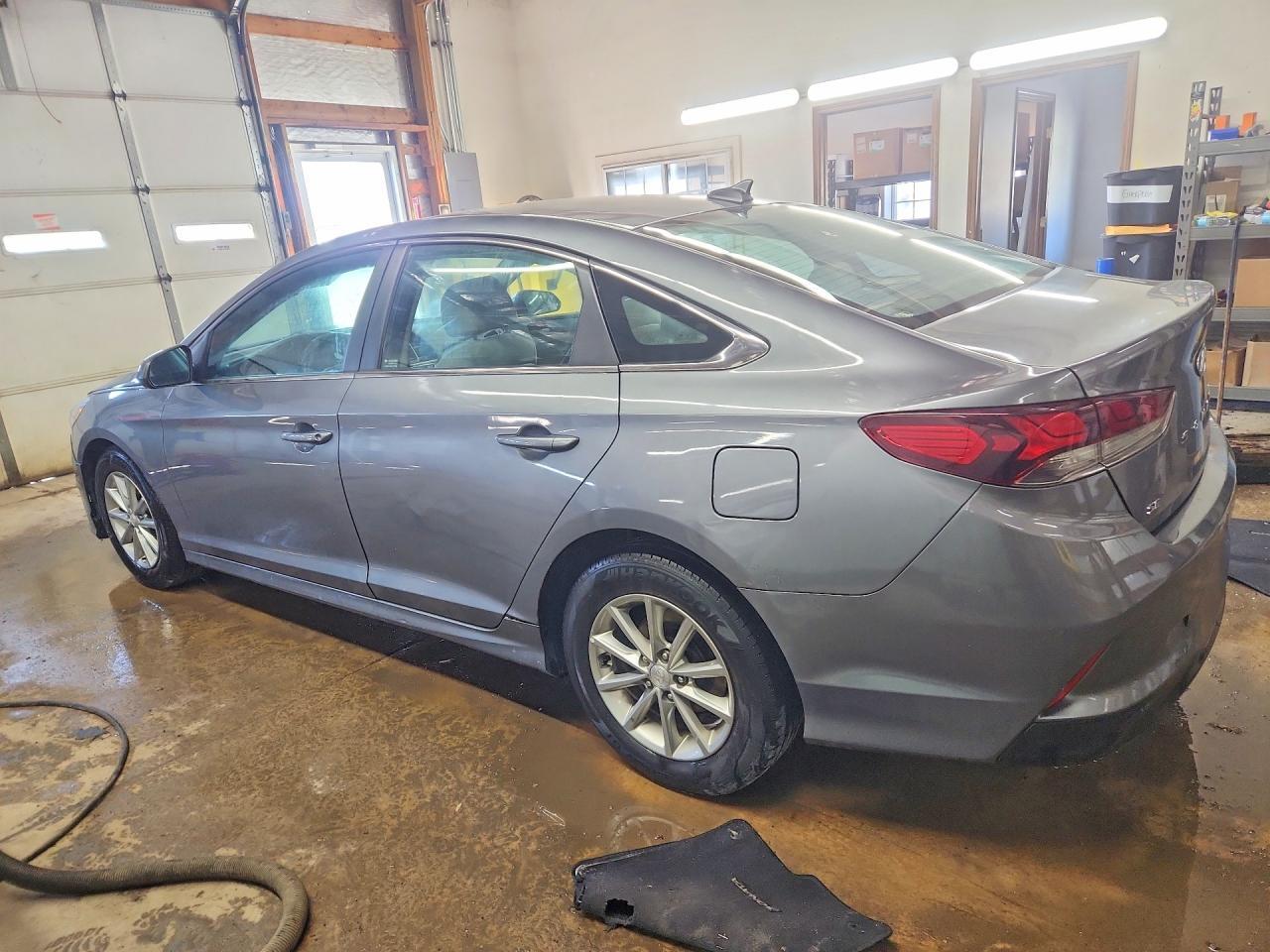 2019 Hyundai Sonata Se - Фото 2