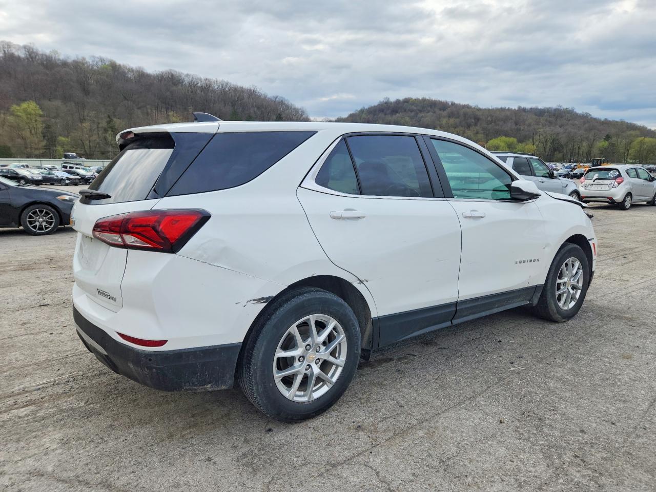 2022 Chevrolet Equinox Lt - Фото 3