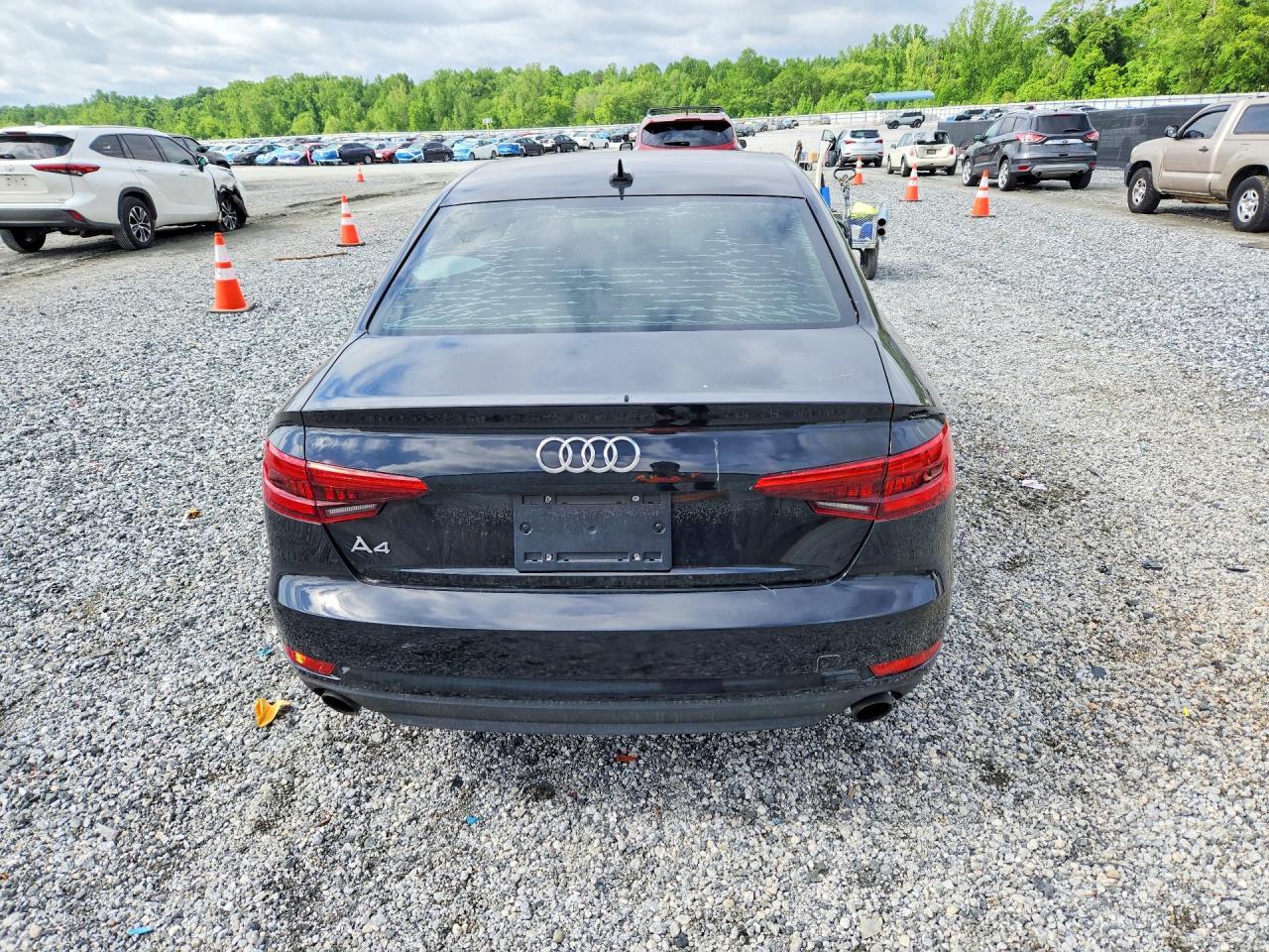 2017 Audi A4 Premium - Фото 6
