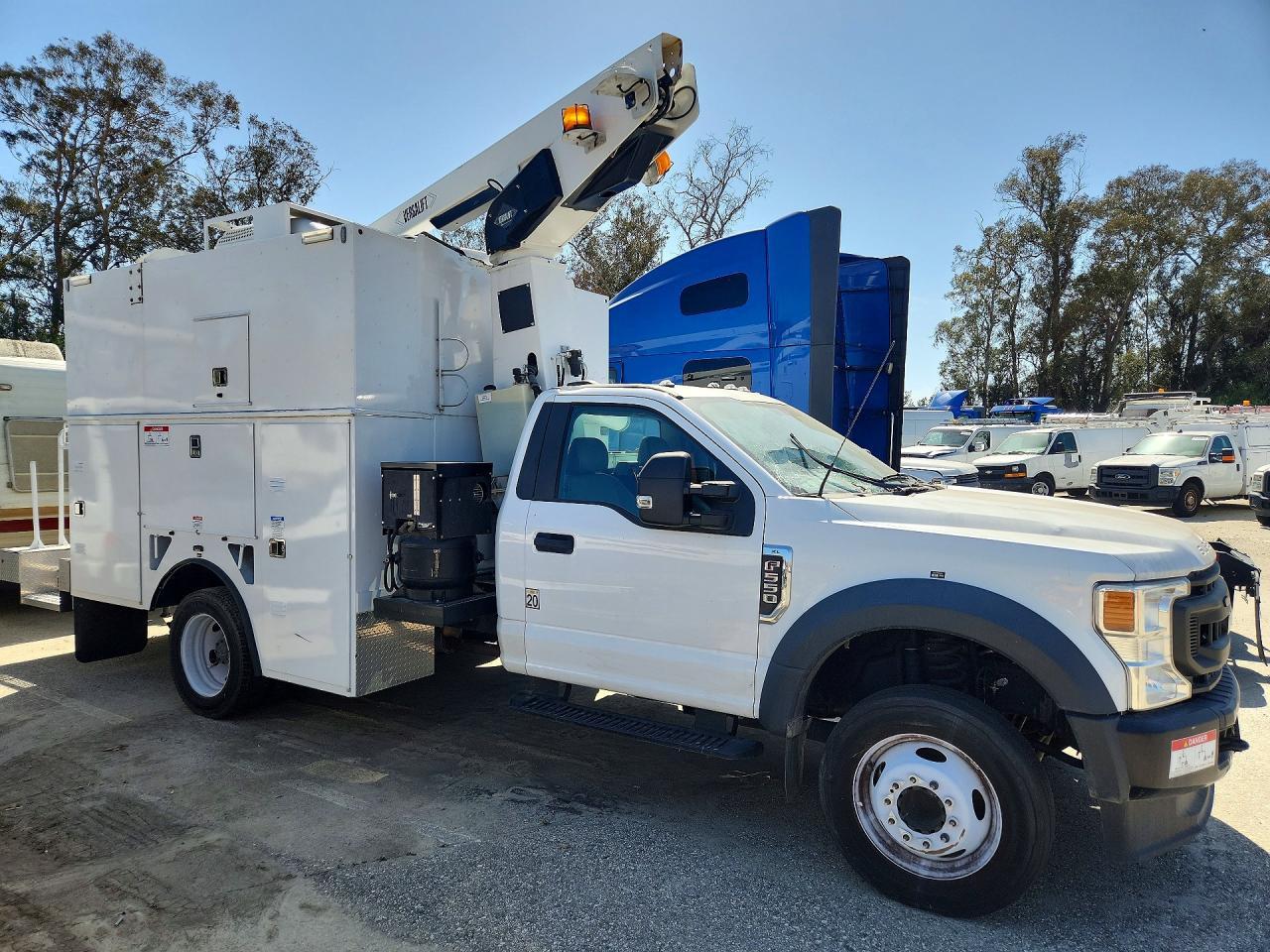 2022 Ford F550 Super Duty - Image 4