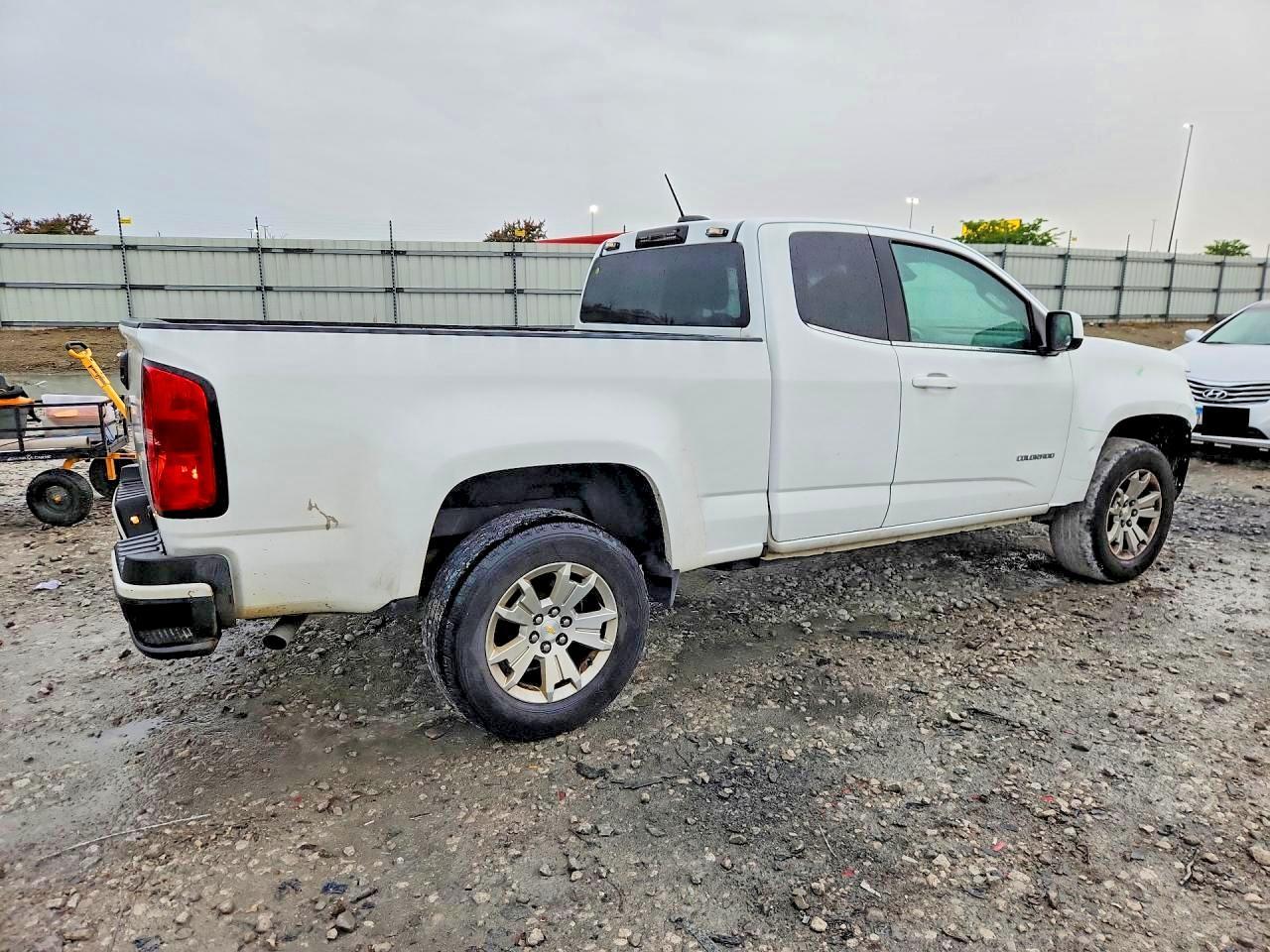 2020 Chevrolet Colorado Lt - Image 3