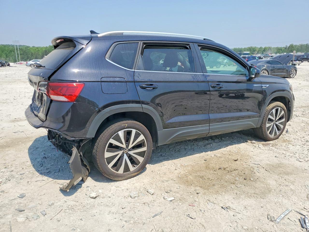2022 Volkswagen Taos Se - Фото 3