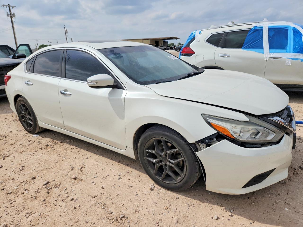2017 Nissan Altima 2.5 Sl - Image 4