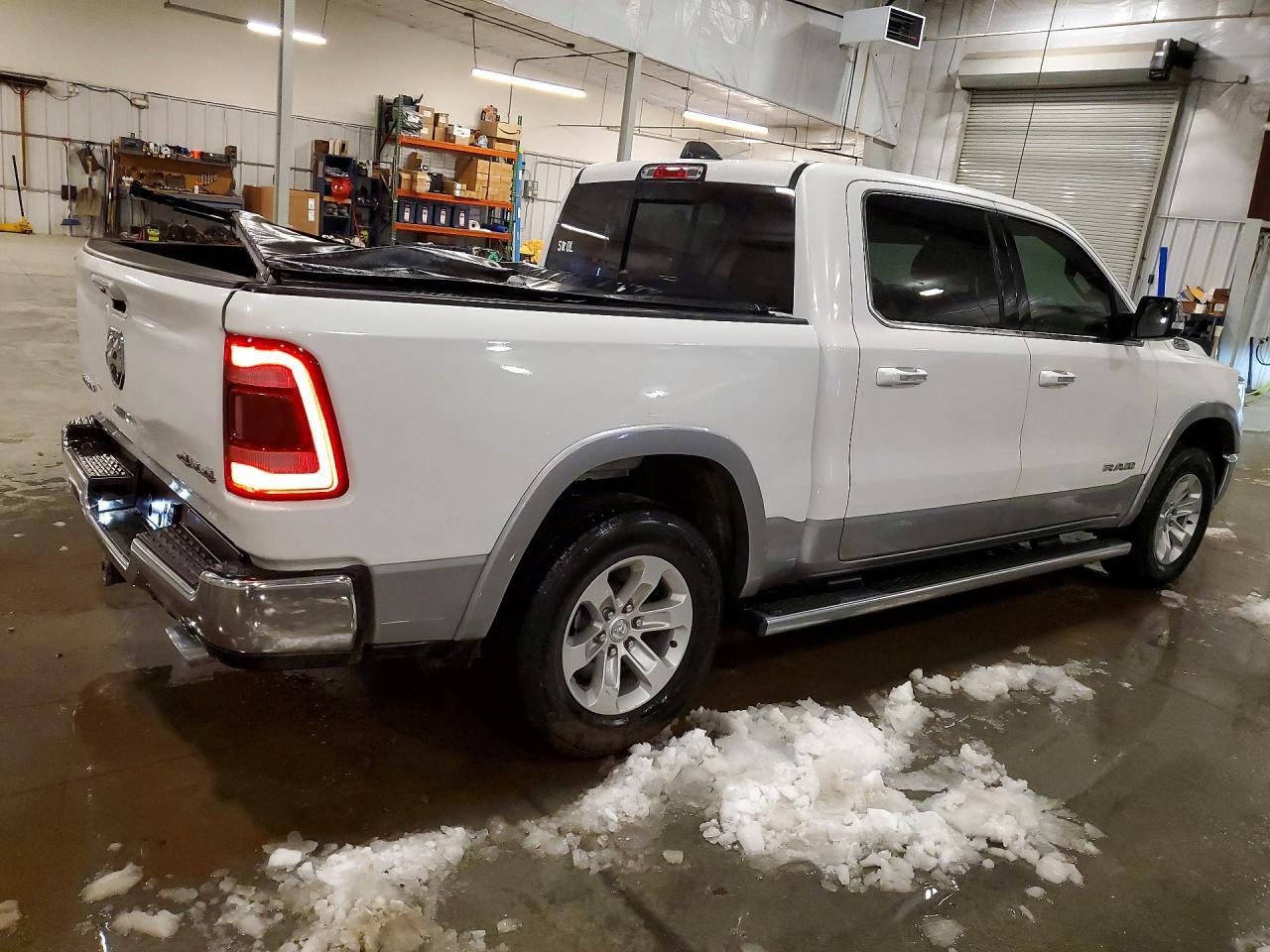 2022 Ram 1500 Laramie - Фото 3