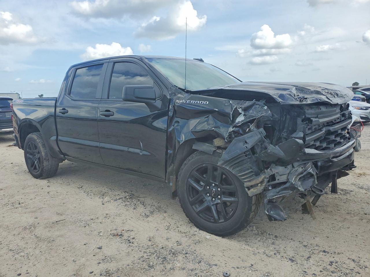 2023 Chevrolet Silverado K1500 Custom - Image 4