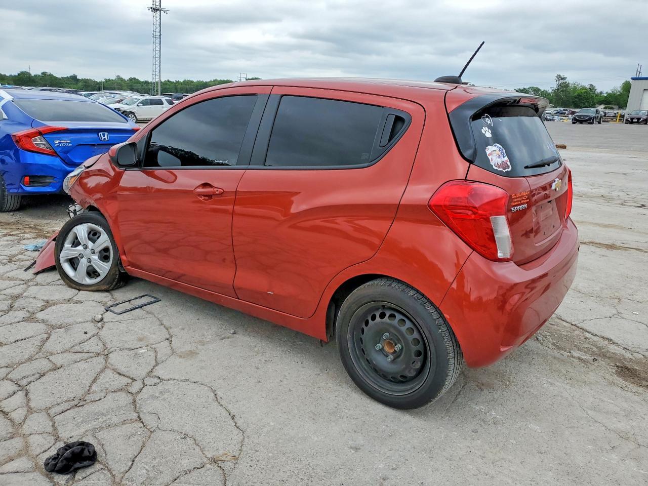 2021 Chevrolet Spark Ls - Фото 2