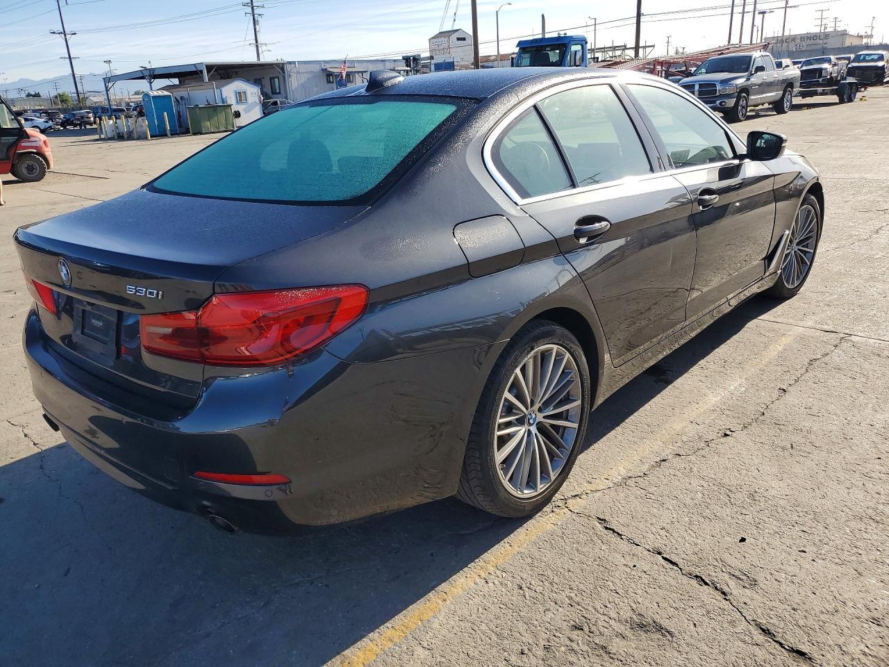 2020 BMW 530 I - Image 3