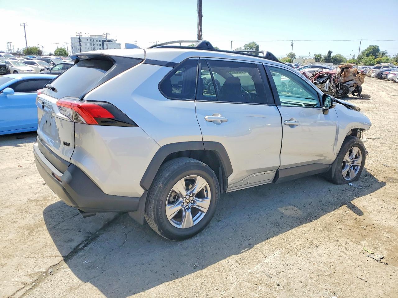2023 Toyota Rav4 Xle - Фото 3