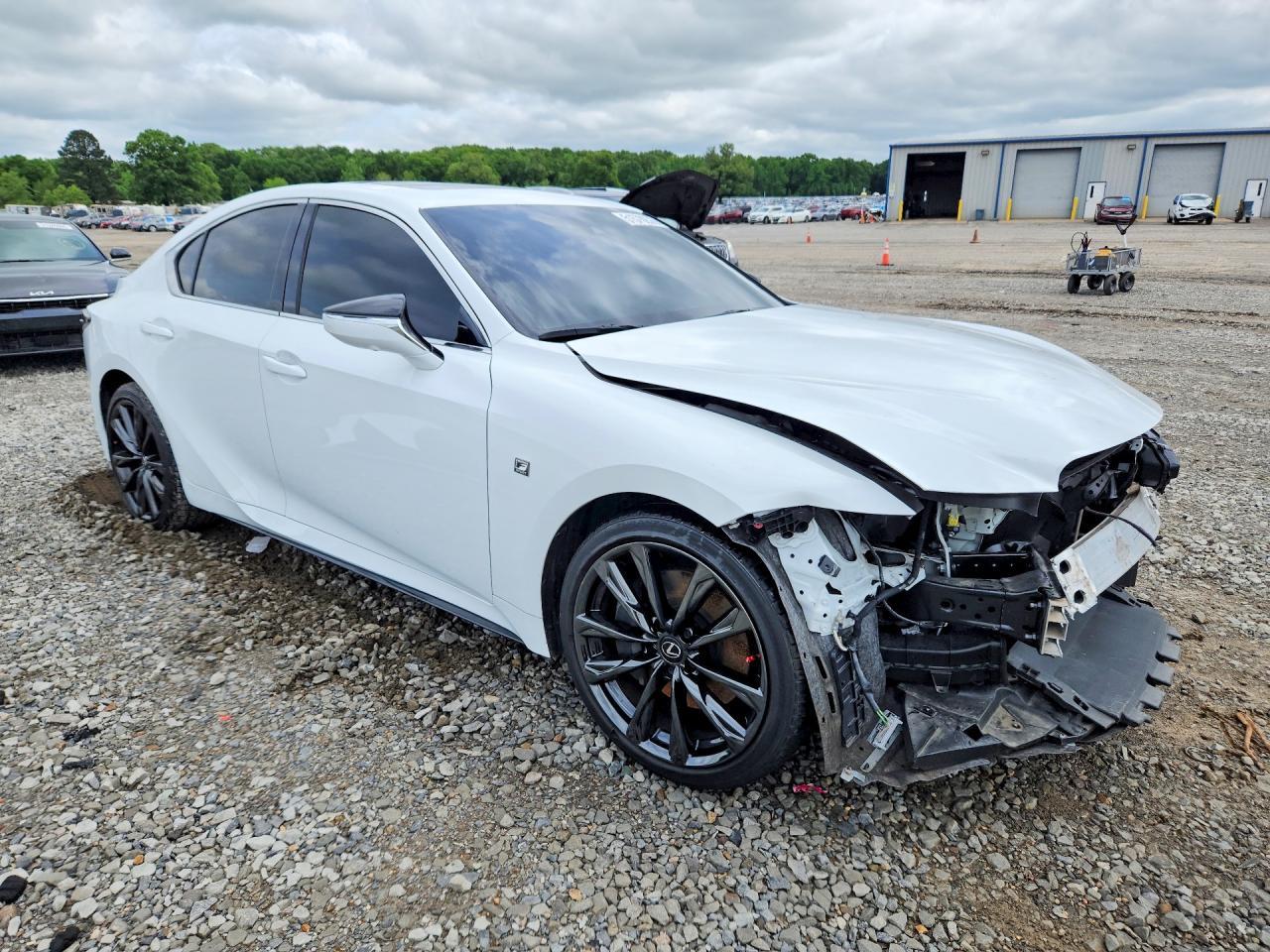 2024 Lexus Is 350 F Sport - Image 4