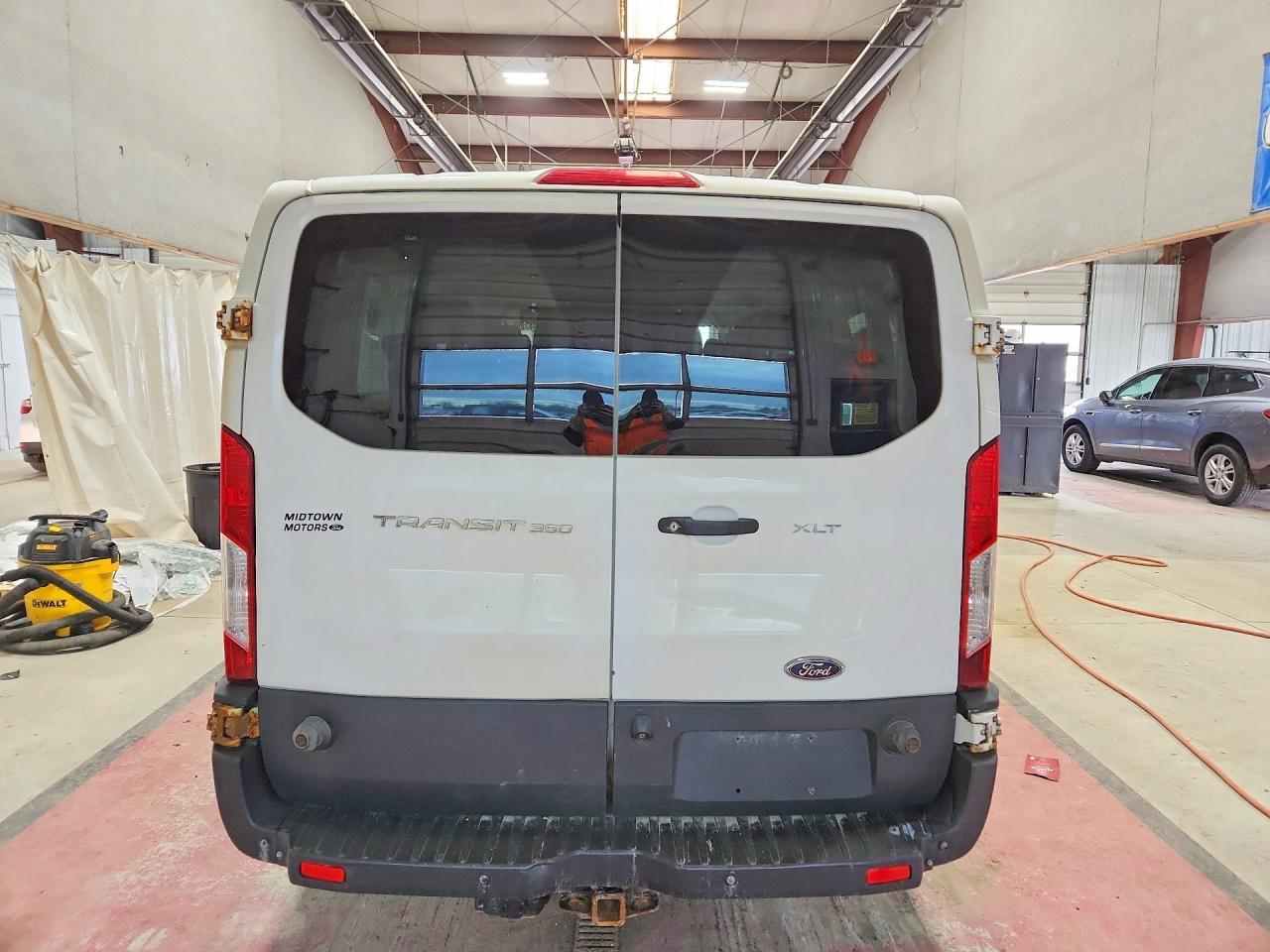 2018 Ford Transit T-350 - Image 6