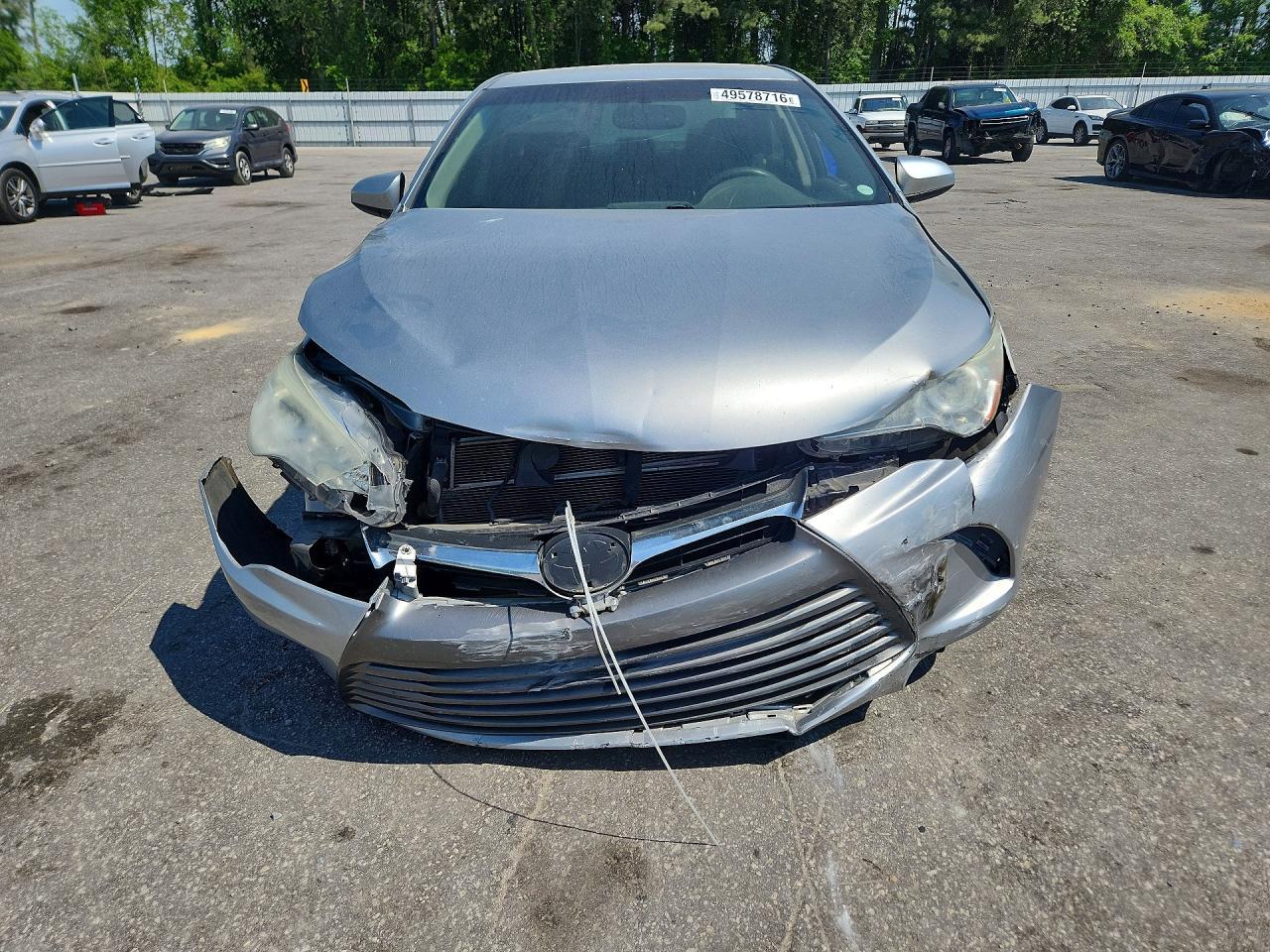 2015 Toyota Camry Hybrid Le - Image 5
