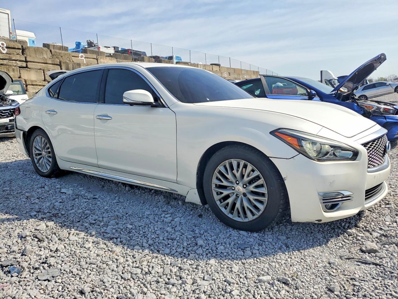 2015 Infiniti Q70L 3.7 - Image 4