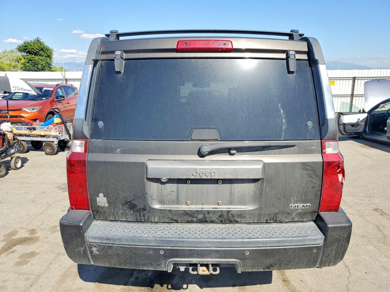 2006 Jeep Commander Limited - Image 6