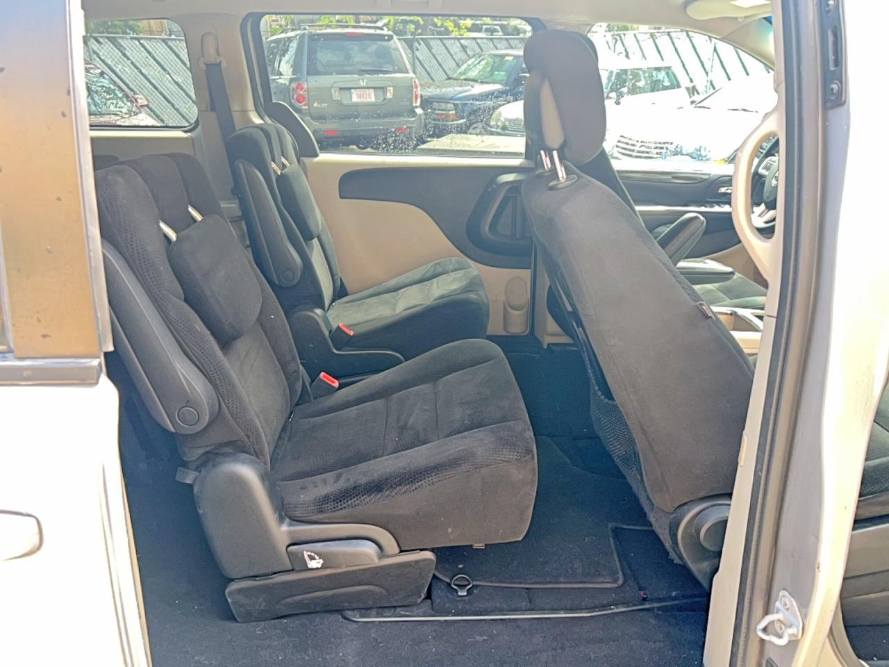 2016 Dodge Grand Caravan Sxt - Image 6