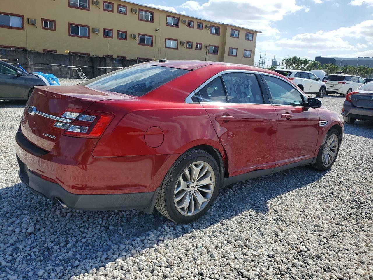 2015 Ford Taurus Limited - Image 3