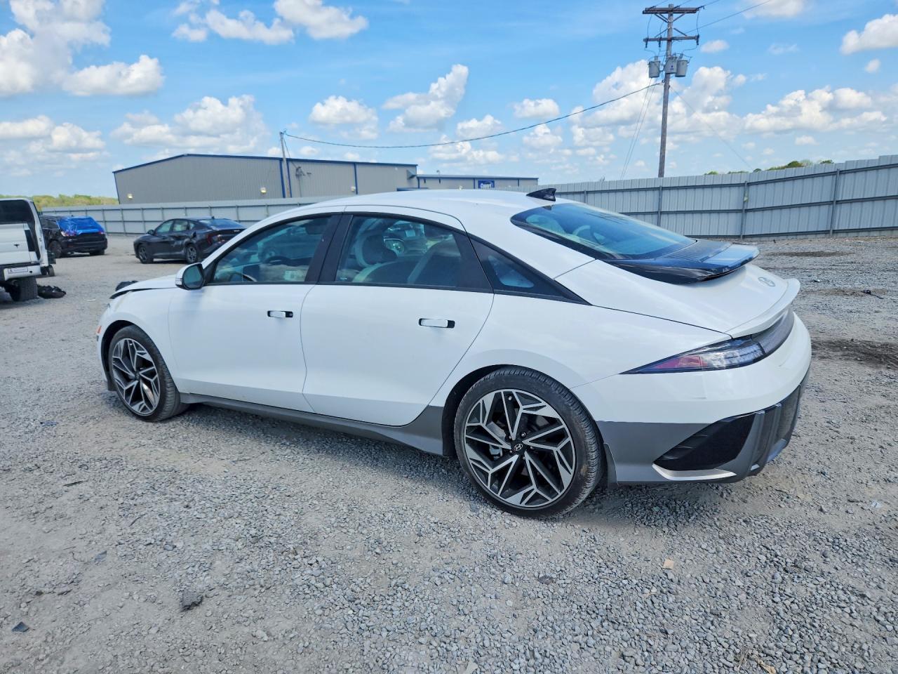 2025 Hyundai Ioniq 6 Sel - Фото 2