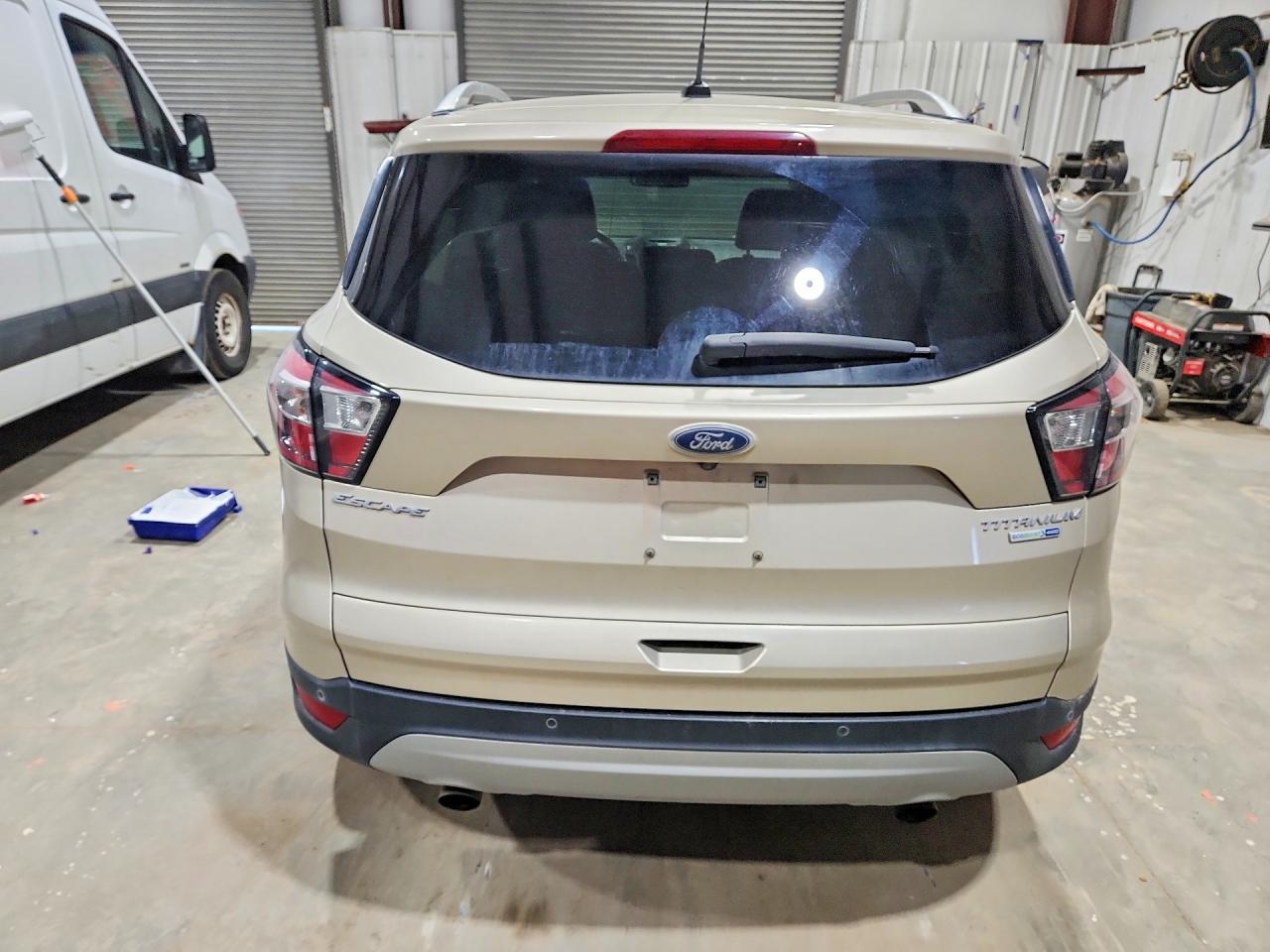 2017 Ford Escape Titanium - Фото 6