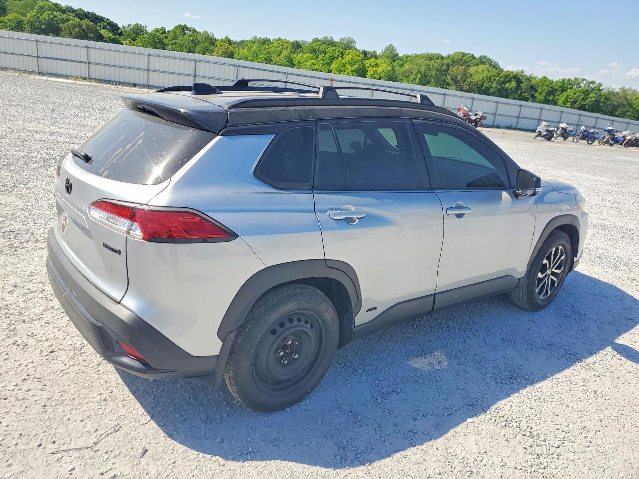 2023 Toyota Corolla Cross Hybrid Se - Фото 3