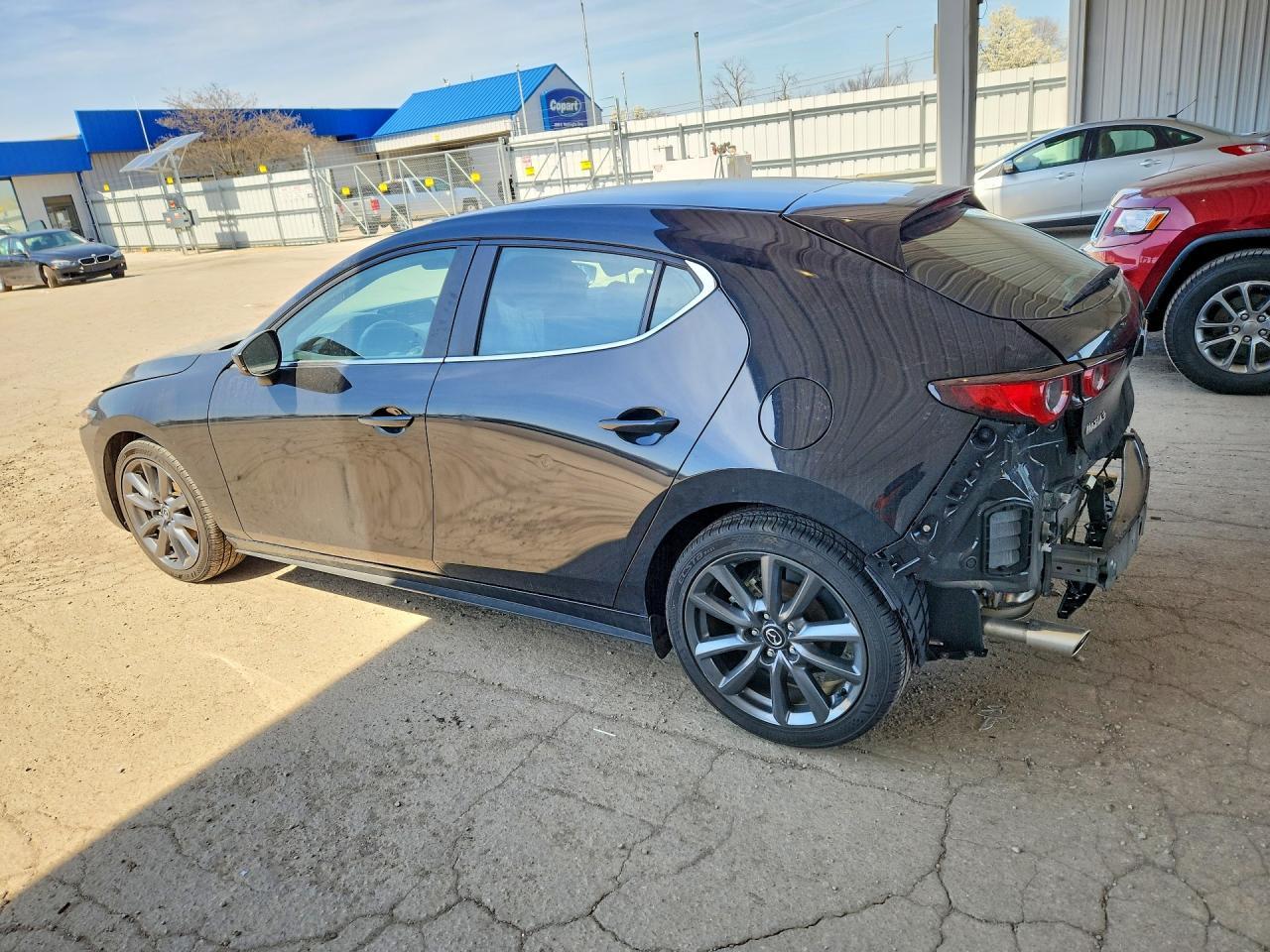 2024 Mazda 3 Preferred - Фото 2