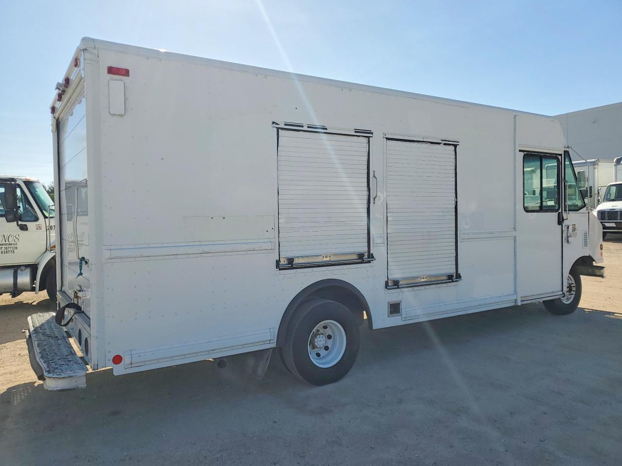 2003 Ford E-450 (F-59) Step Van - Run & Drive - Cln Title - Pri Fleet - Фото 3
