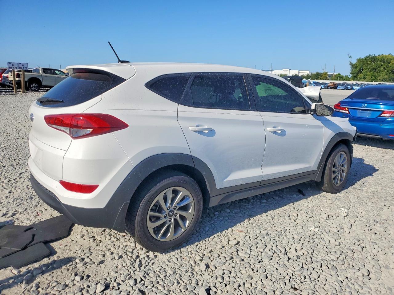 2017 Hyundai Tucson Se - Фото 3