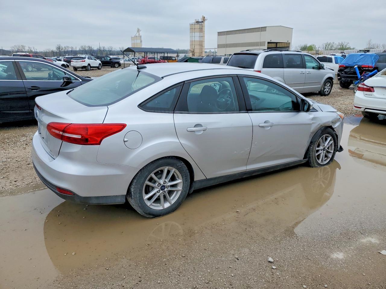 2016 Ford Focus Se - Image 3