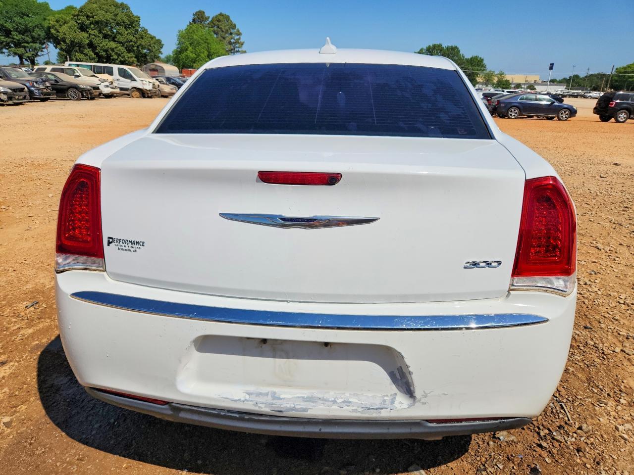 2015 Chrysler 300 Limited - Фото 6