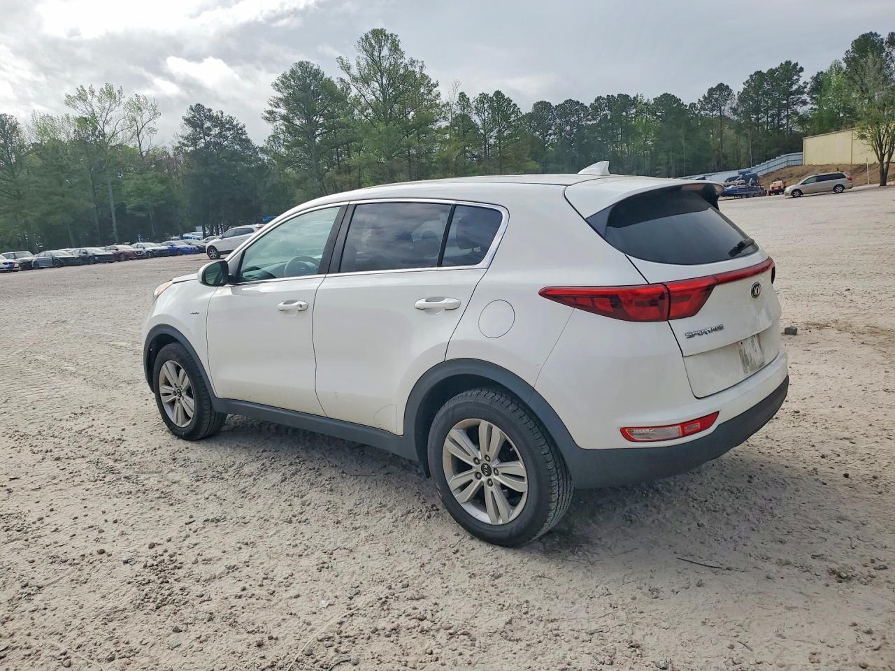 2018 Kia Sportage Lx - Image 2