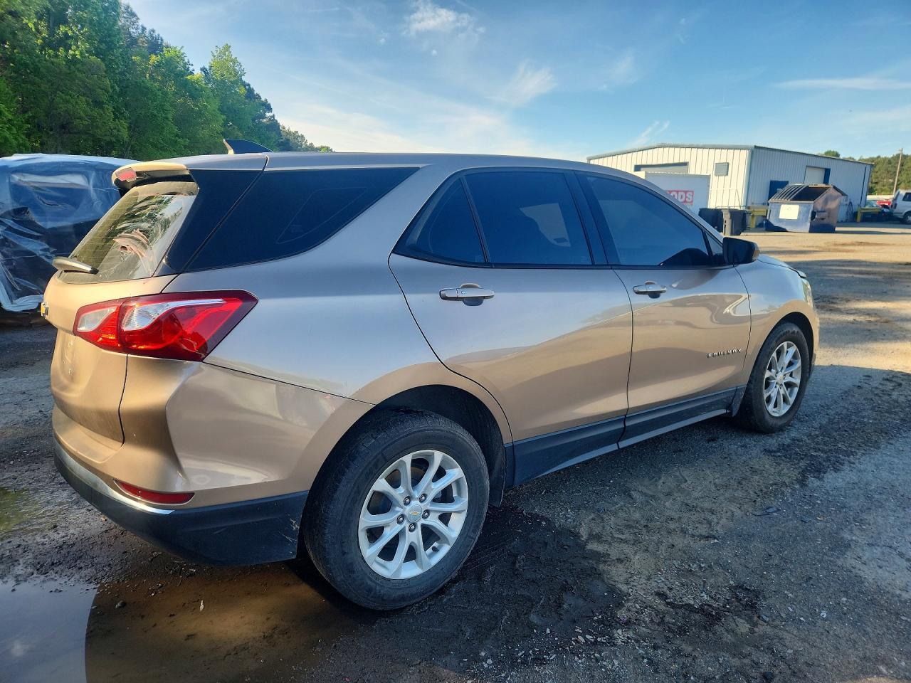 2018 Chevrolet Equinox Ls - Фото 3