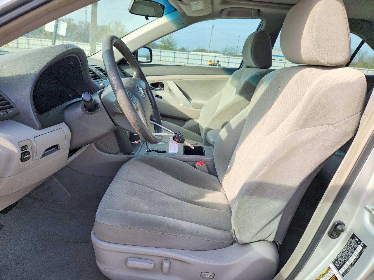2009 Toyota Camry Le - Фото 7