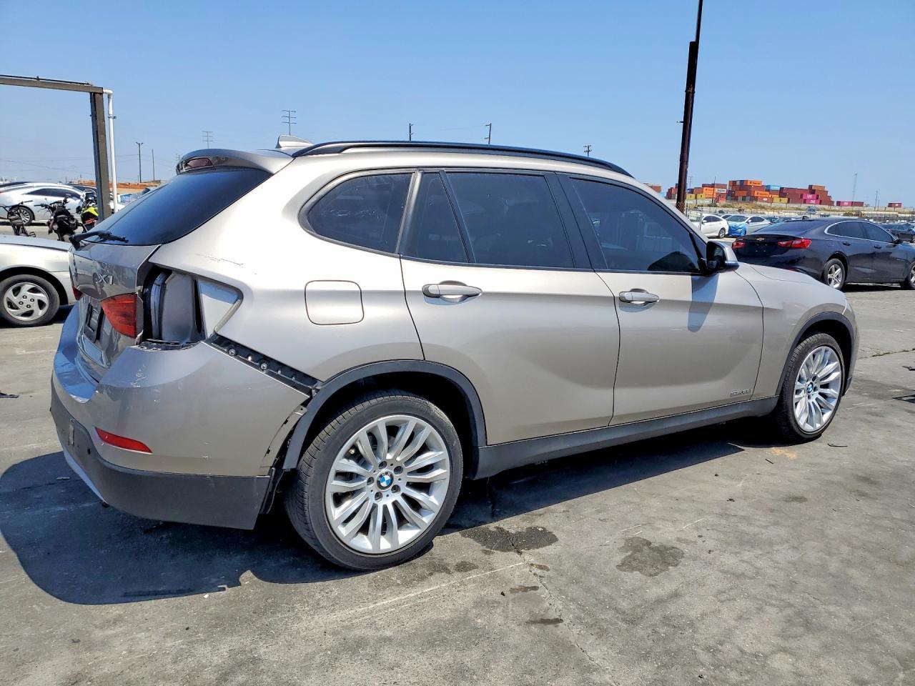 2015 BMW X1 Sdrive28I - Фото 3