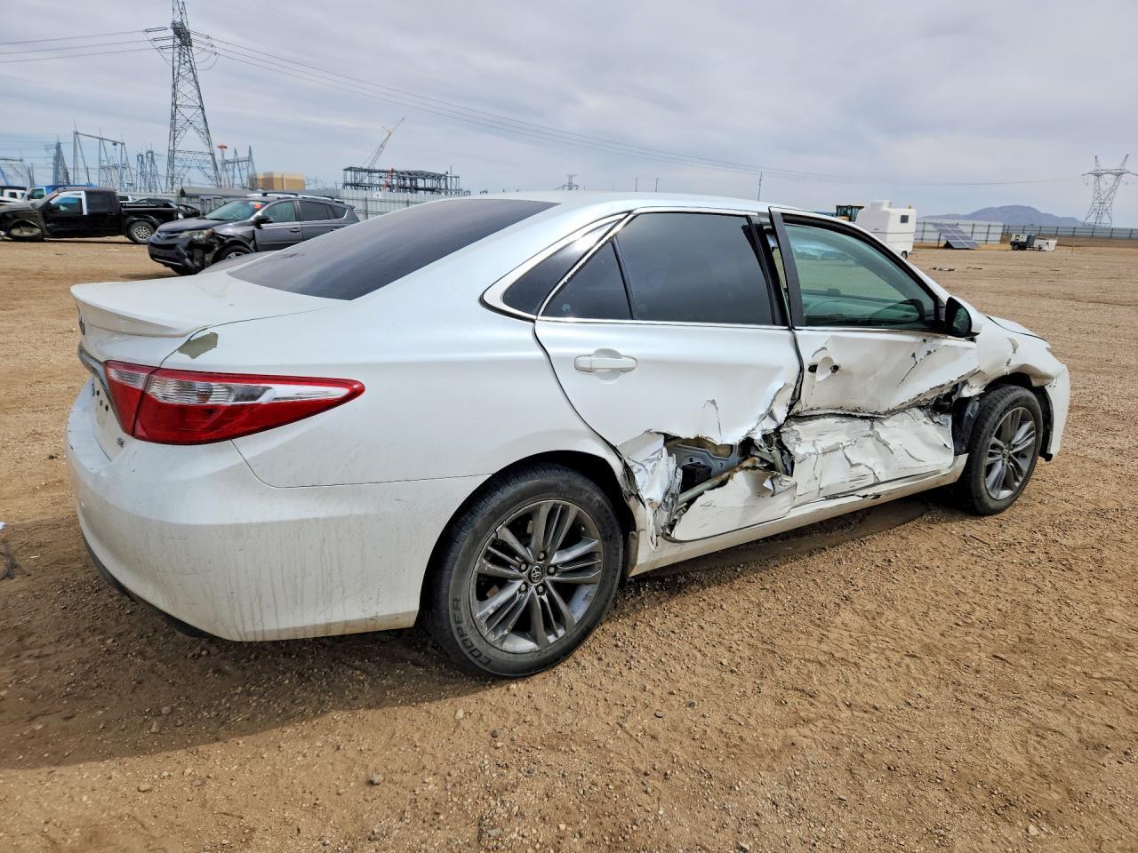 2017 Toyota Camry Se - Image 3