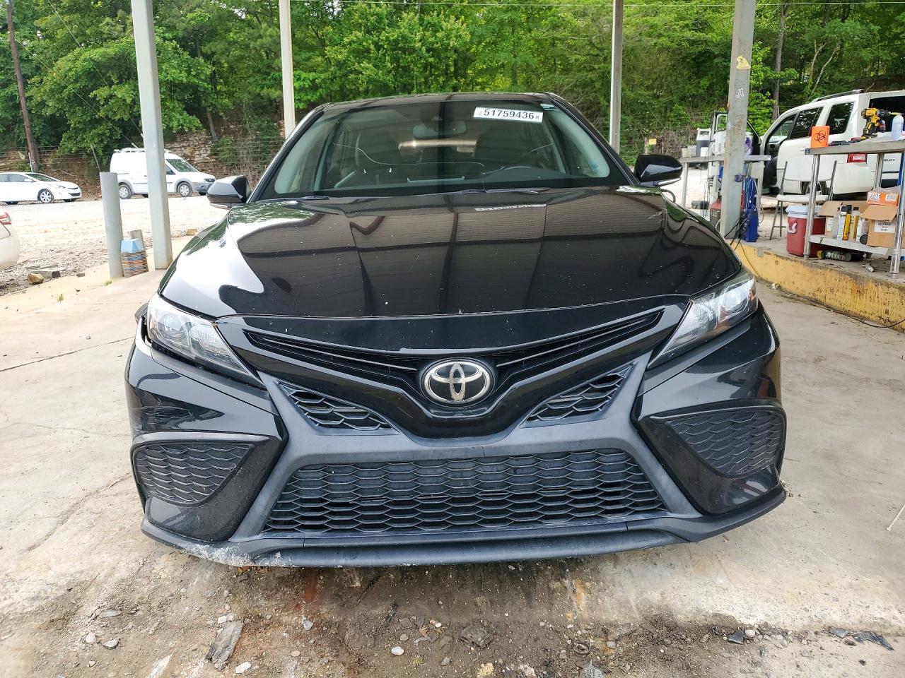 2021 Toyota Camry Se Nightshade - Image 5