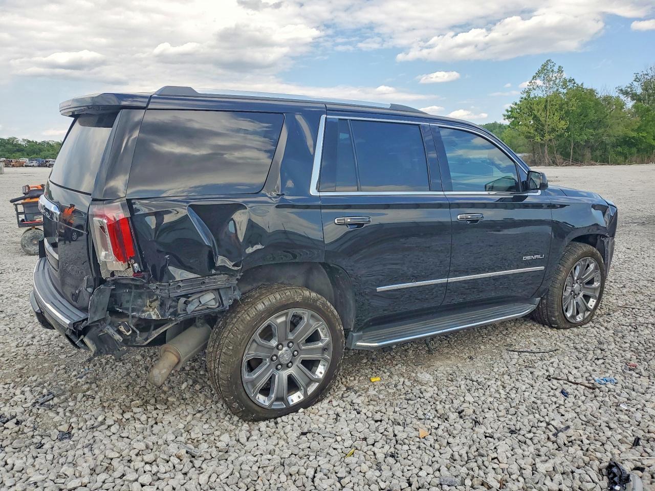 2016 GMC Yukon Denali - Фото 3